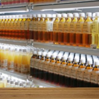 余剰の飲料は買取業者に売ることで食品ロスにもつながる【ストップ廃棄】
